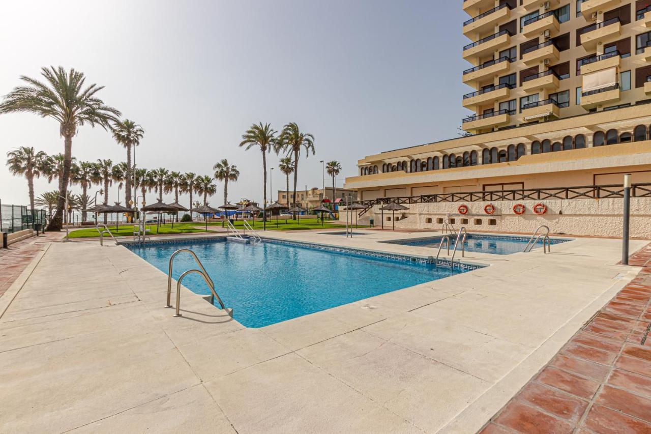 Amazing Views Beachfront Apartment With Swimming Pool Benalmádena Eksteriør bilde