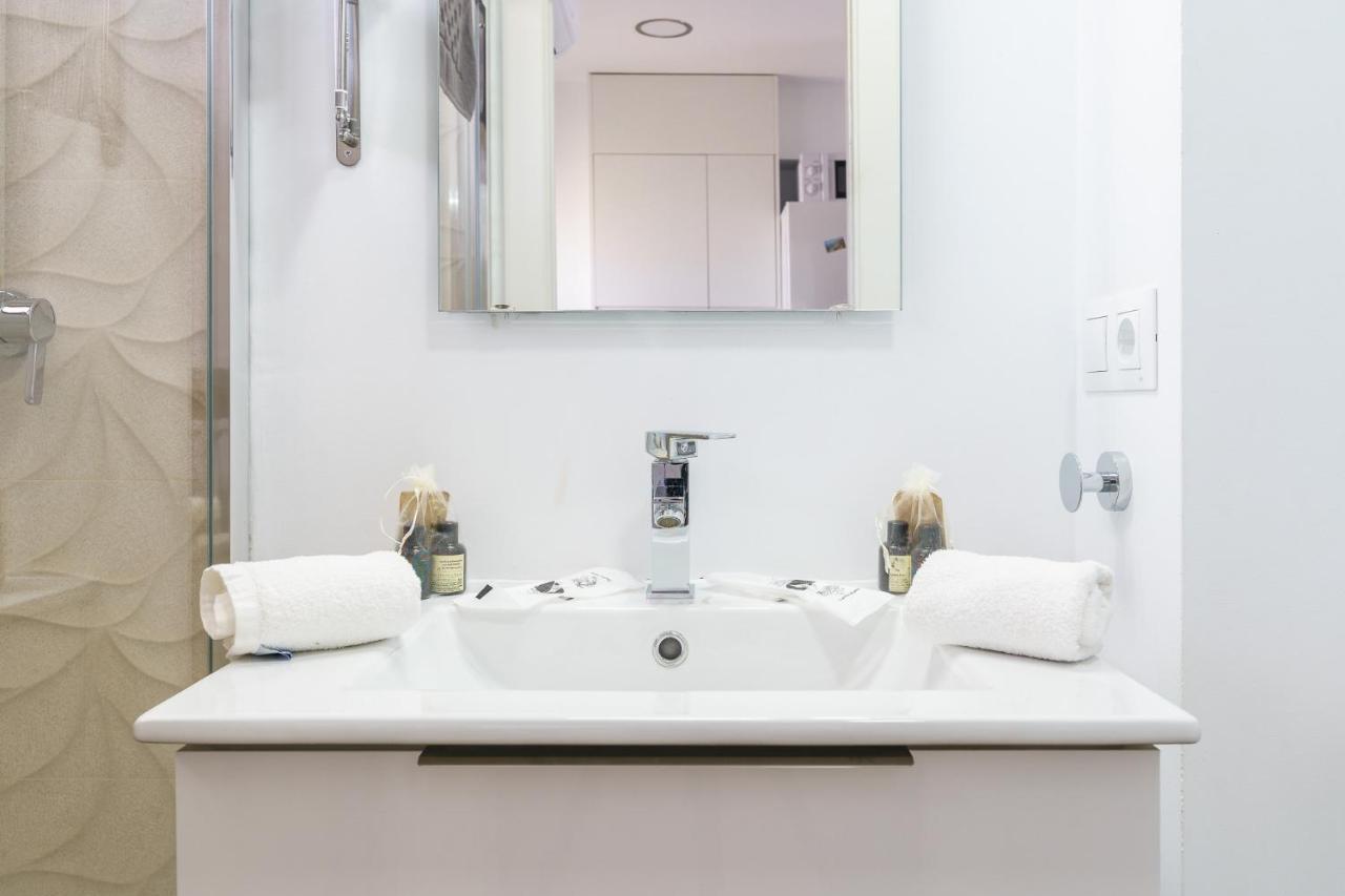 Amazing Views Beachfront Apartment With Swimming Pool Benalmádena Eksteriør bilde